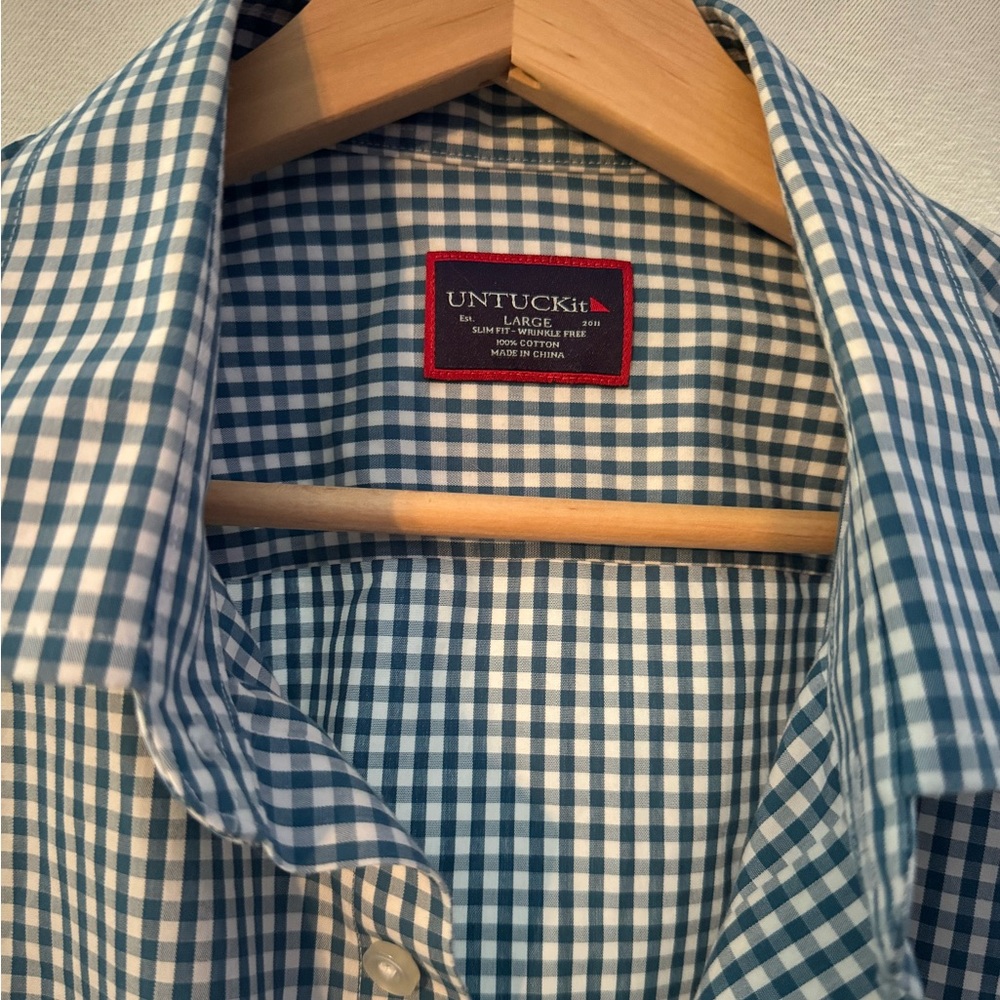 Untuckit button down